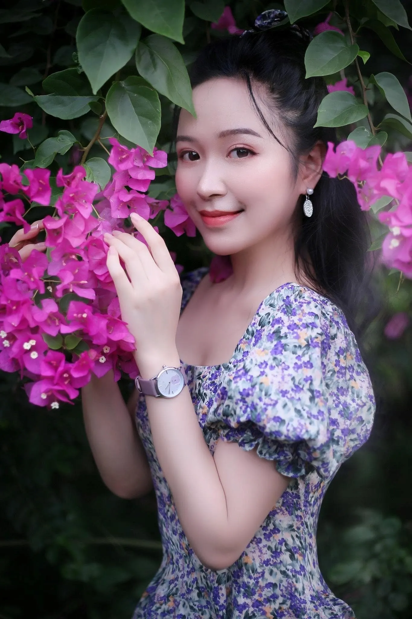 Đầm xòe hoa nhí trở thành trend năm nay